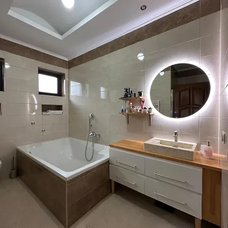 Dar Apartment *